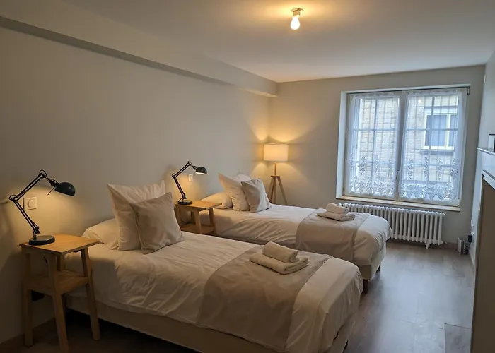 Maison De Ville Situee A 8 Kms Du Mont St Michel