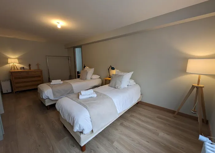 Maison De Ville Situee A 8 Kms Du Mont St Michel