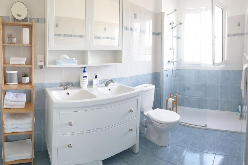 Maison De Situee A 8 Kms Du Mont St Michel Holiday home *