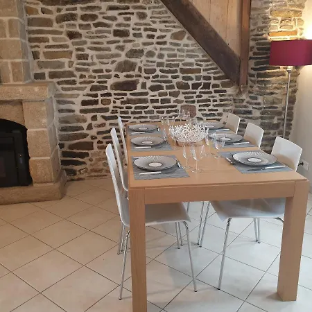 Maison De Ville Situee A 8 Kms Du Mont St Michel Pontorson Exterior photo